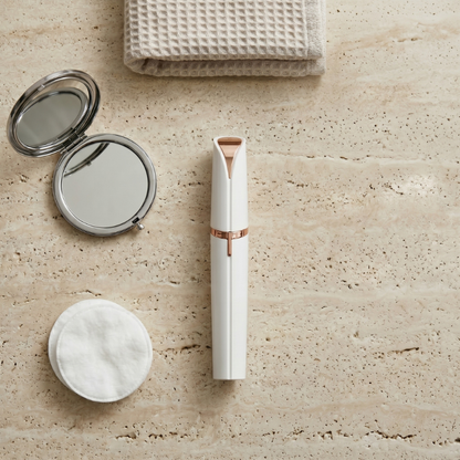 Smootha™ Precision Brow Trimmer